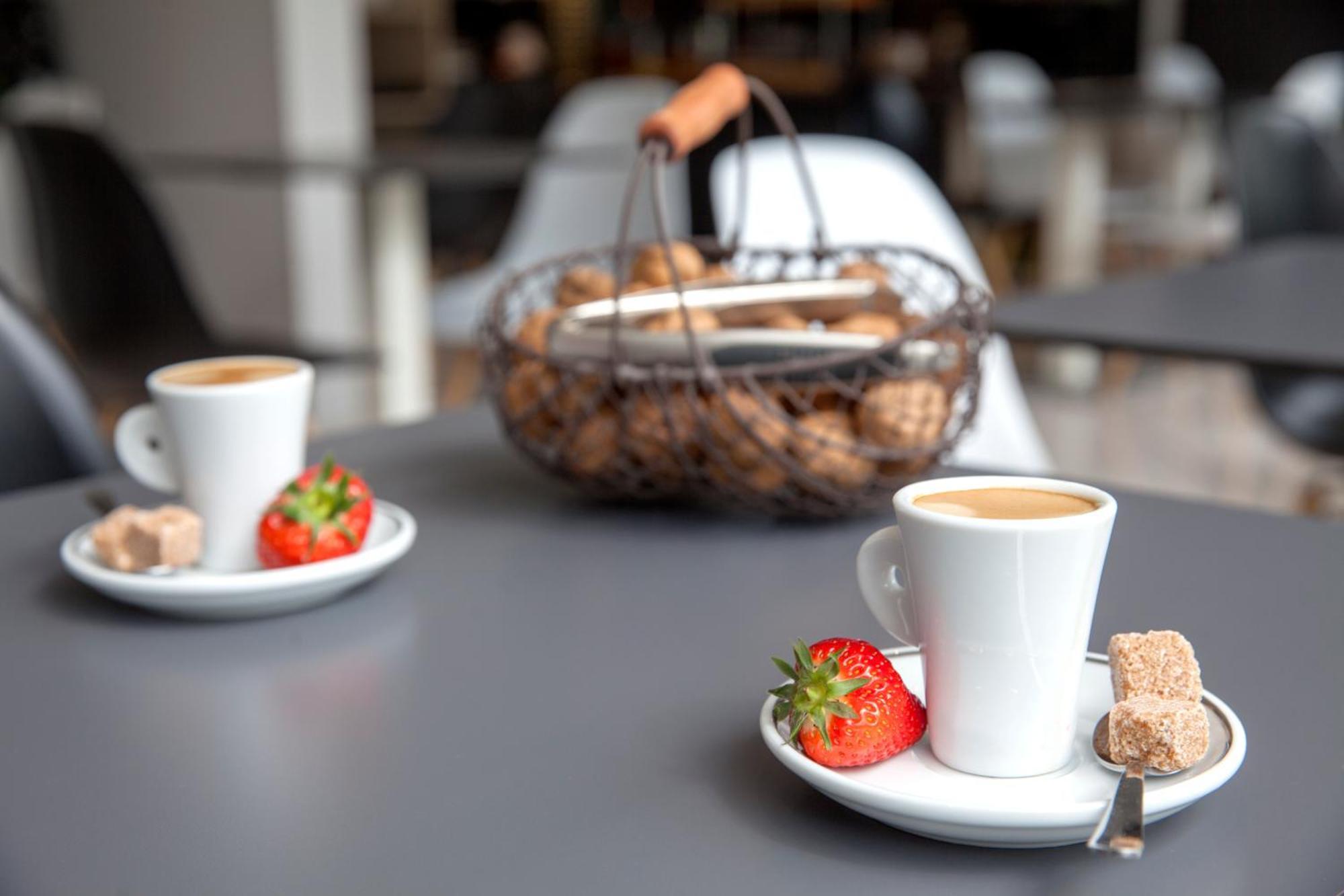 Bristol Logis Cit'Hotel Perigueux Centre Екстериор снимка