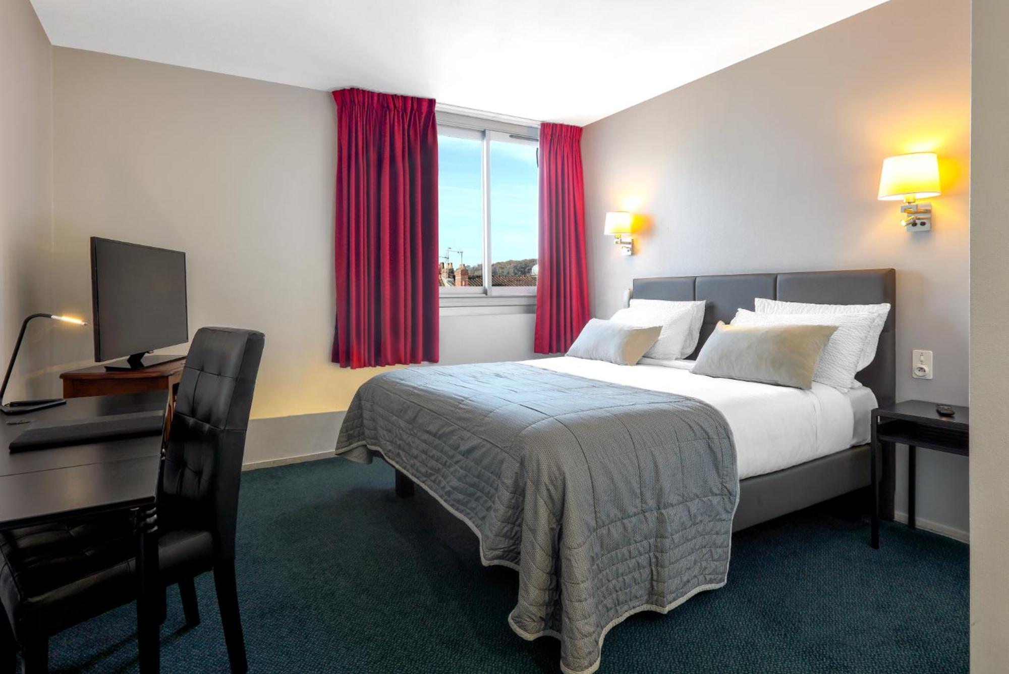 Bristol Logis Cit'Hotel Perigueux Centre Екстериор снимка