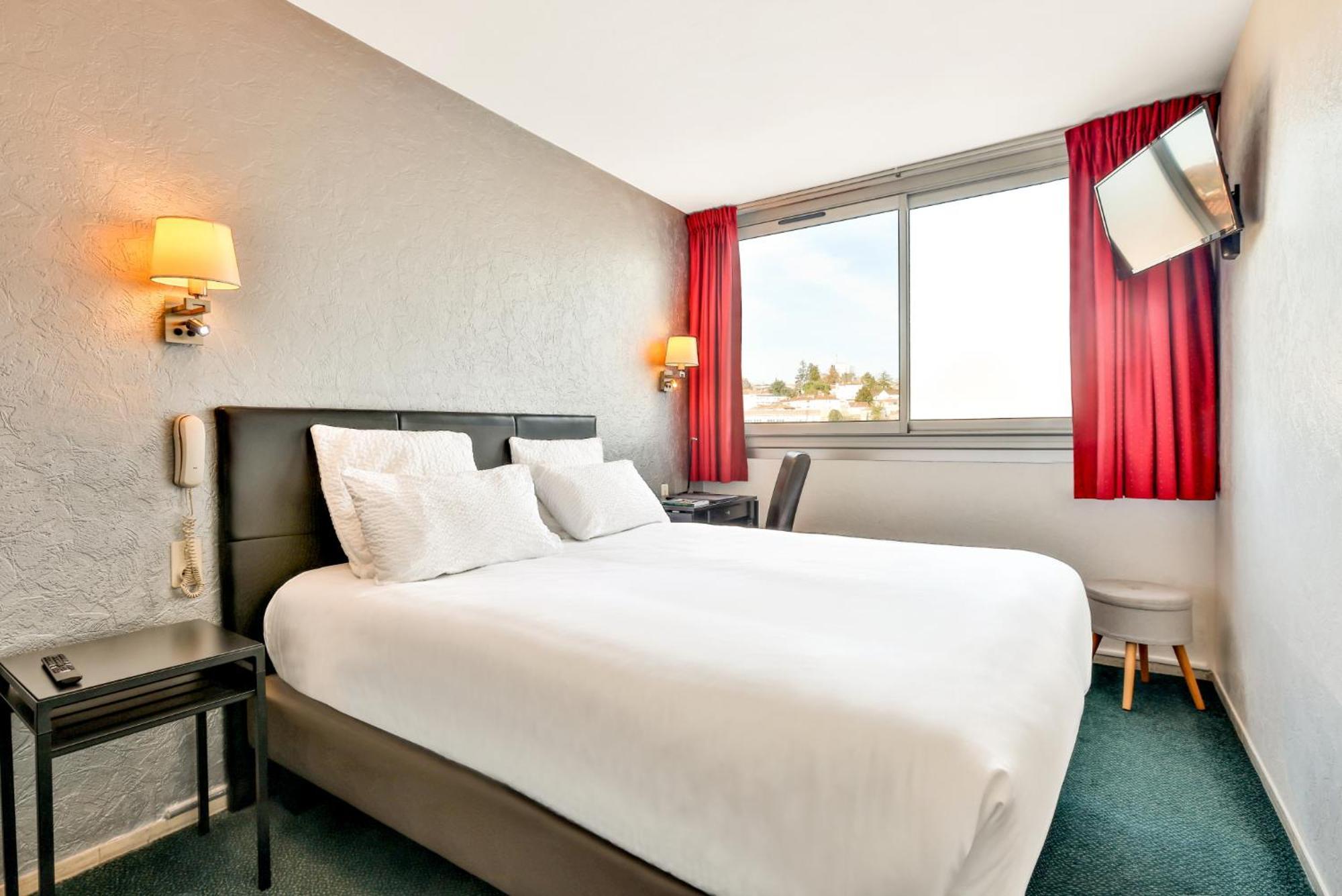 Bristol Logis Cit'Hotel Perigueux Centre Екстериор снимка