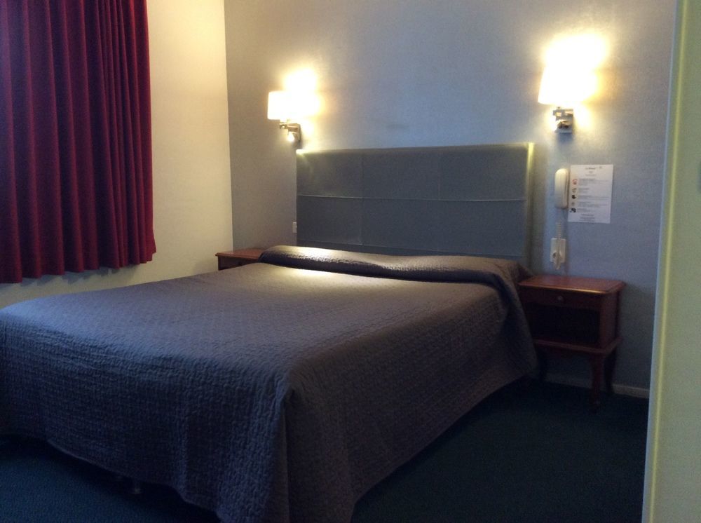 Bristol Logis Cit'Hotel Perigueux Centre Екстериор снимка